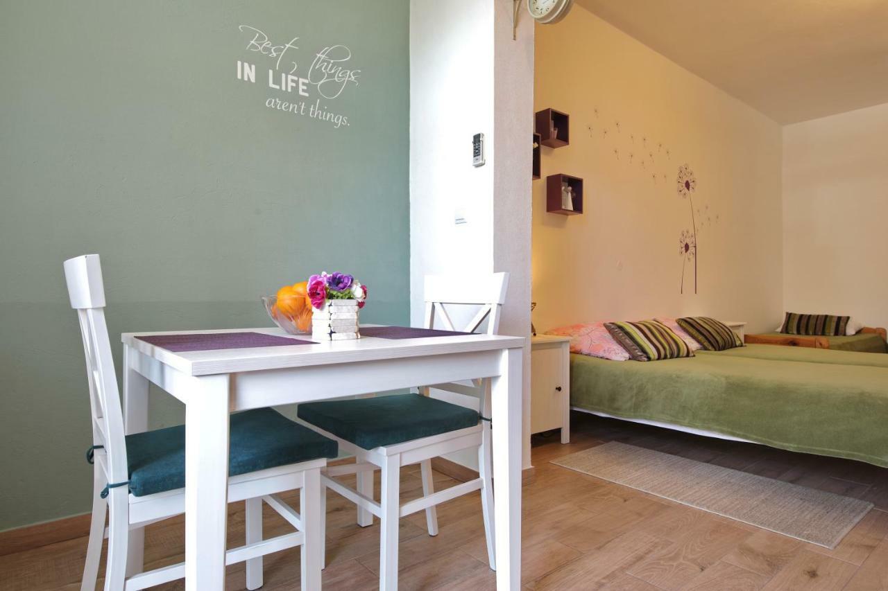 Apartment Close To The - Borik